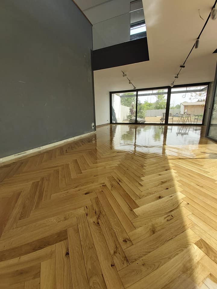 Montaj parchet Herringbone